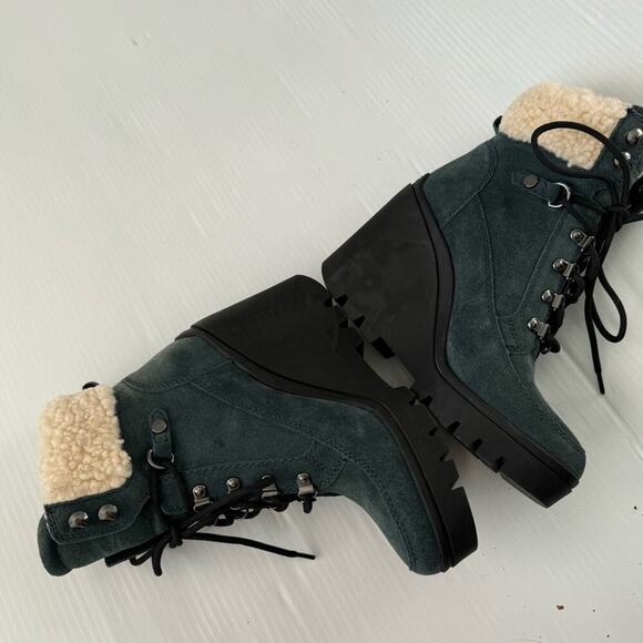 Guess Taanya lace up wedge boots blue leather upper with Sherpa upper size 8.5 - Picture 3 of 13